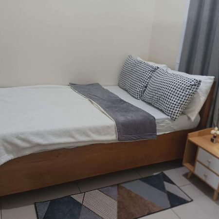 Breeze Residences - 1Br Unit With Balcony -Top Floor Manilla Buitenkant foto