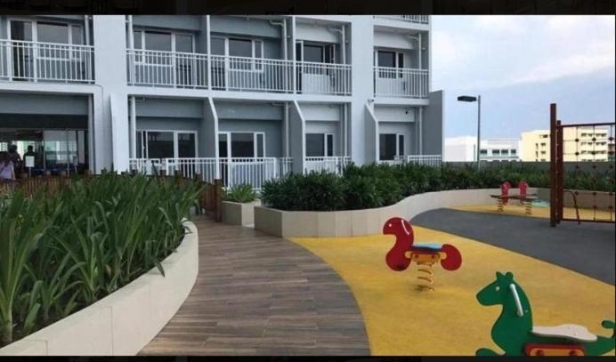 Breeze Residences - 1Br Unit With Balcony -Top Floor Manilla Buitenkant foto